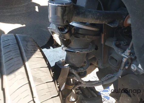 2020 Chevrolet Silverado 1500 2Wd Standard Bed Custom z USA, uszkodzony, nr VIN 1GCRWBEH3LZ264829